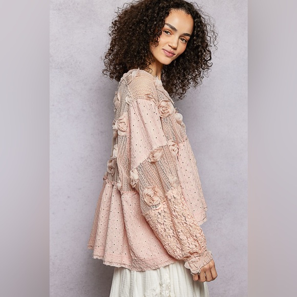 POL Delicate Pink Floral Blouse - Picture 2 of 3